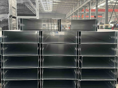 ትልቅ ሰፊ የኬብል ትሪ