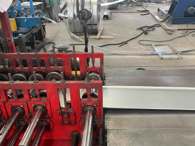 የኬብል ትሪ ክርን